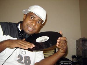 DJ Robson Leandro